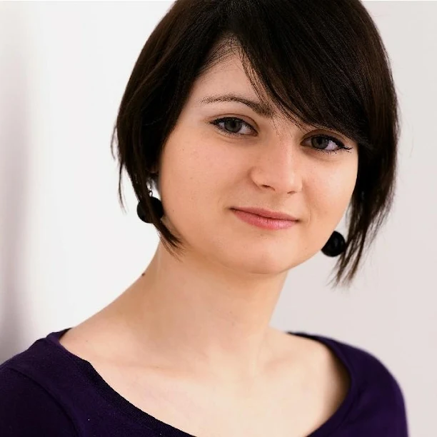 Anna Kreuter — Professional Hairstylist